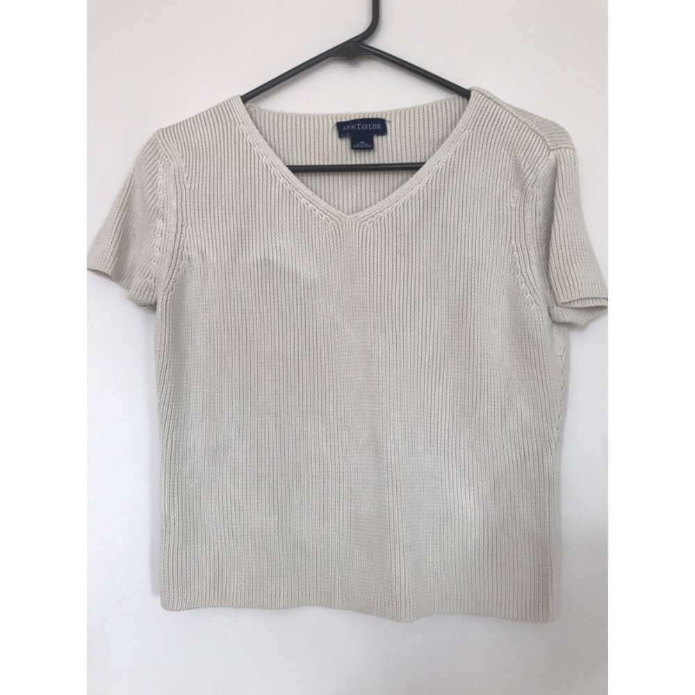 ❤️Sold☺️Ann Taylor Medium Knit Silk Top